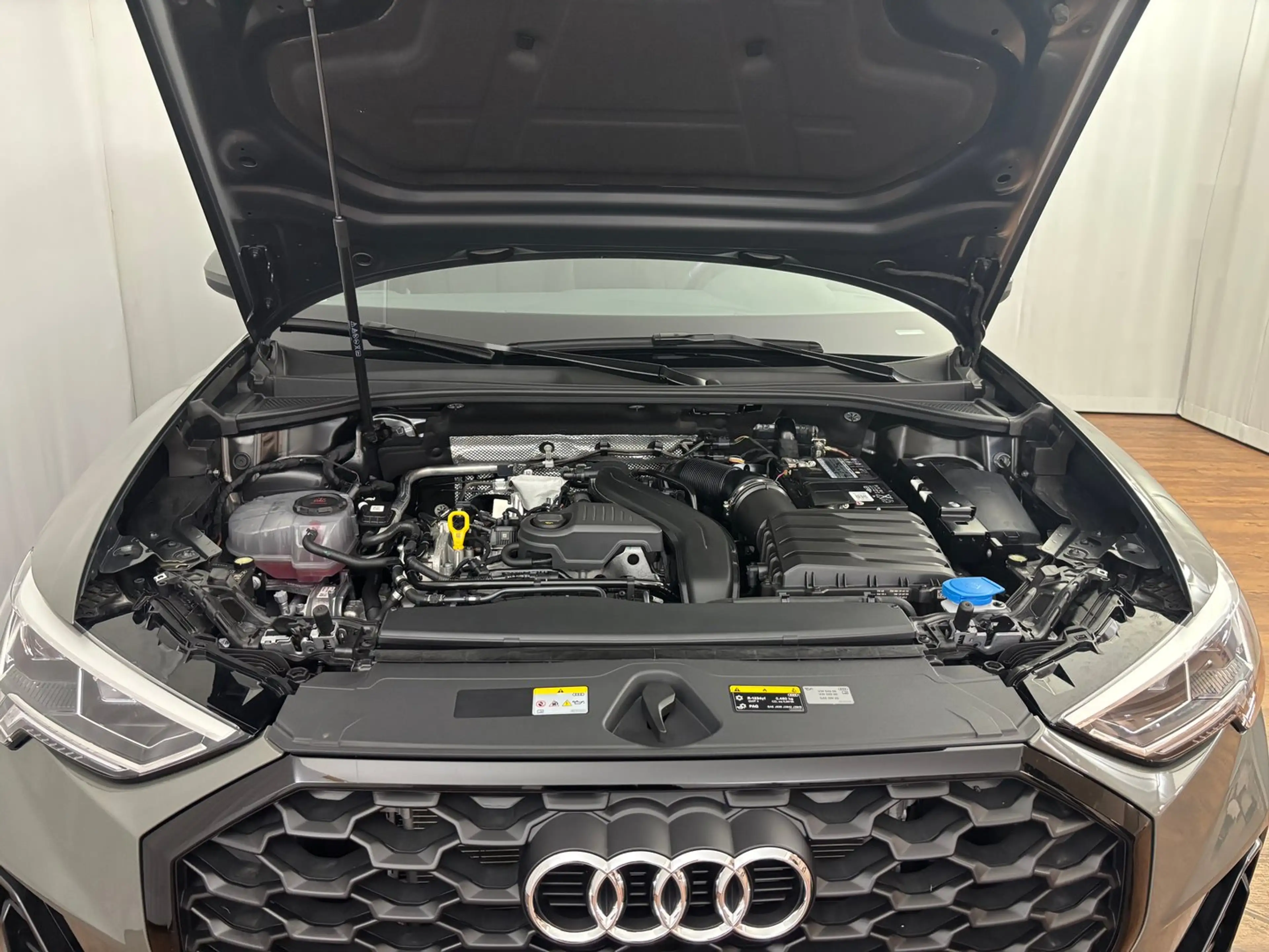 Audi Q3 35 TFSI — photo 4
