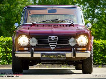 Alfa Romeo Giulia sedan