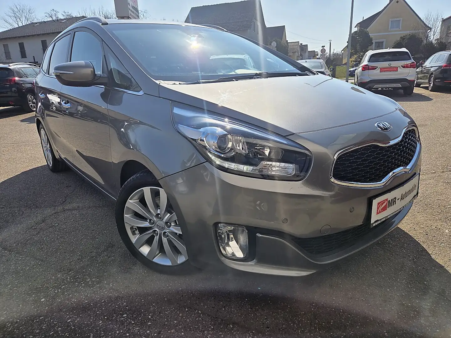 Kia Carens 1,7 CRDi ISG Gold - 1