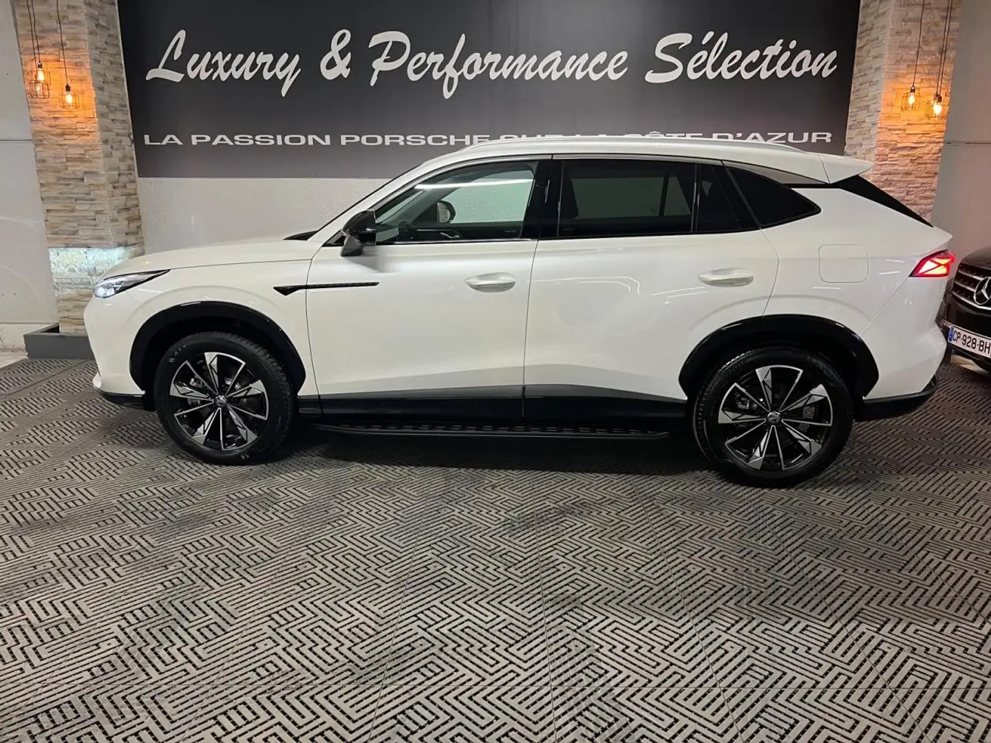 MG EHS EHS 1.5T GDI PHEV - 272 Luxury - 1° Main - Française - 8000km Blanc - 2