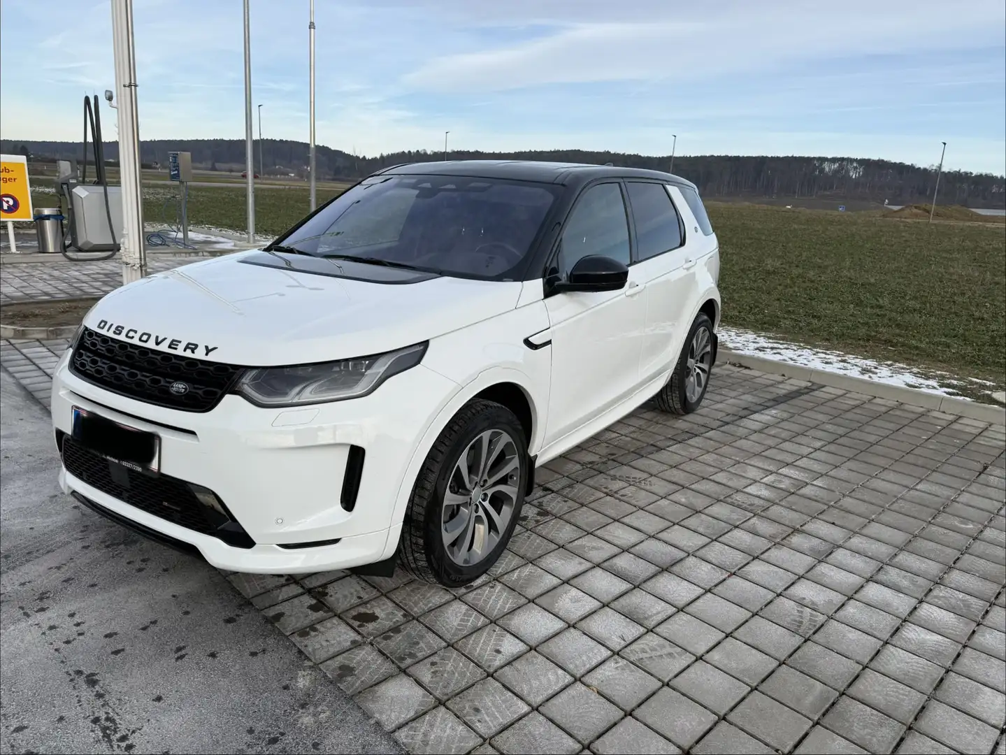Land Rover Discovery Sport P300e PHEV AWD R-Dynamic HSE Aut. - 2