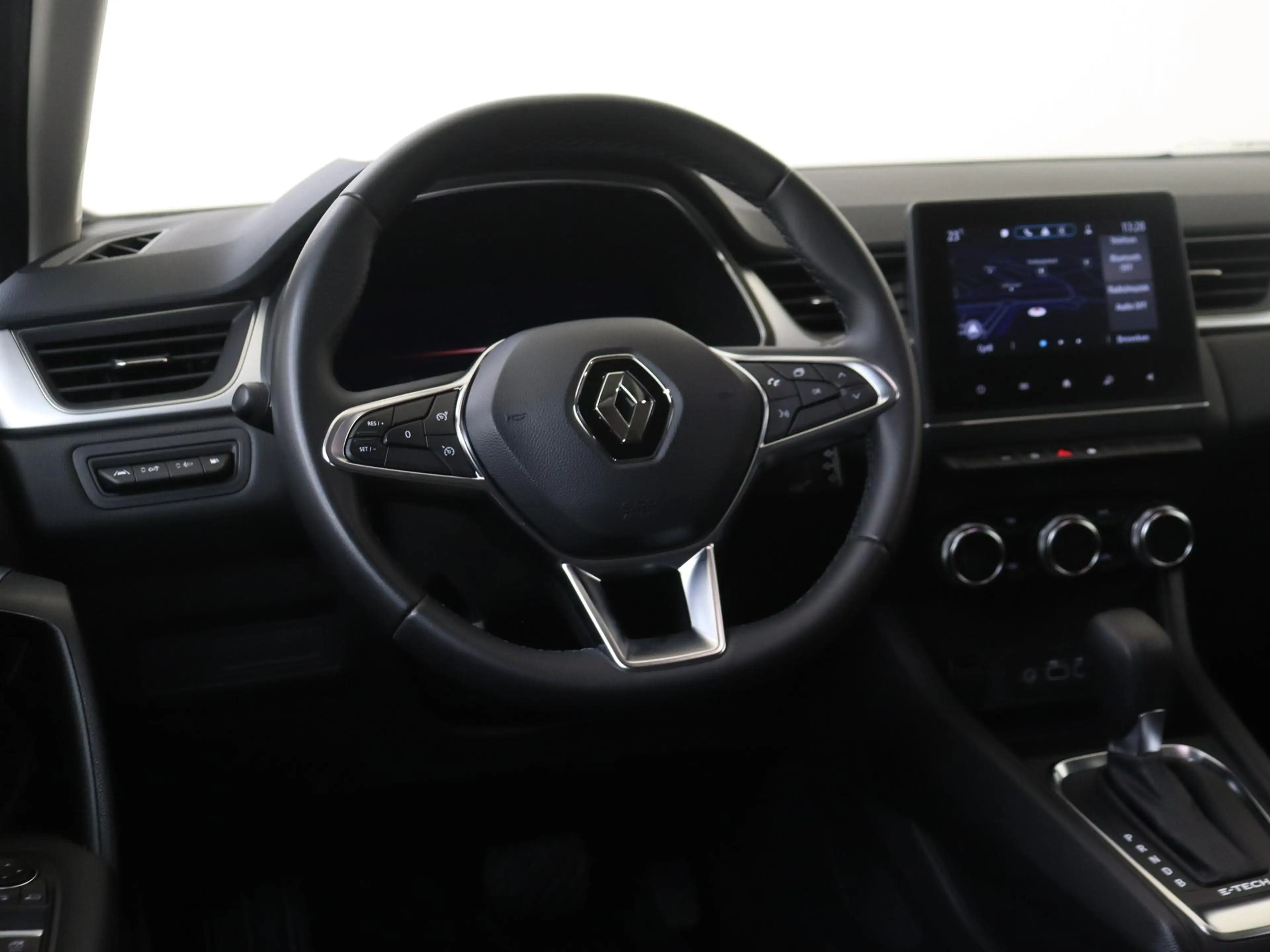 Renault Captur 1.6 E-Tech plug-in hybrid 160 techno — photo 10