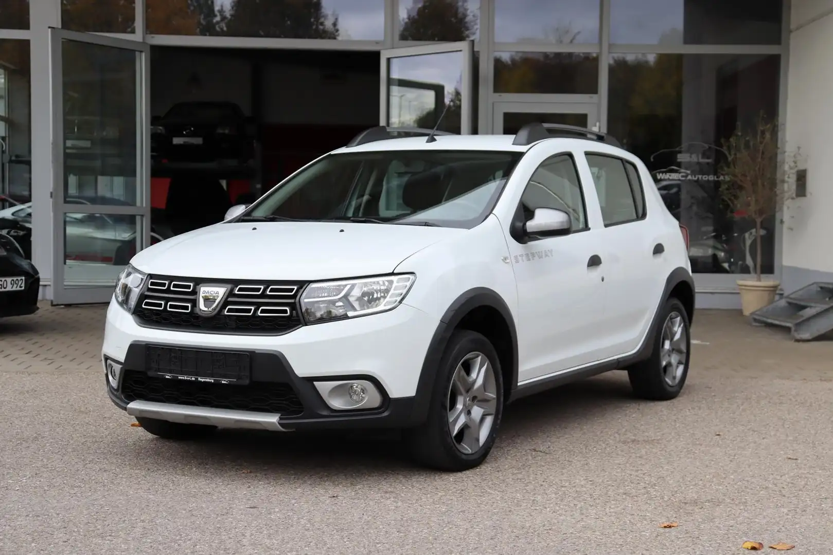 Dacia Sandero 1.5/ Tempomat/KAT/Metallic/Einparkhilfe Weiß - 1
