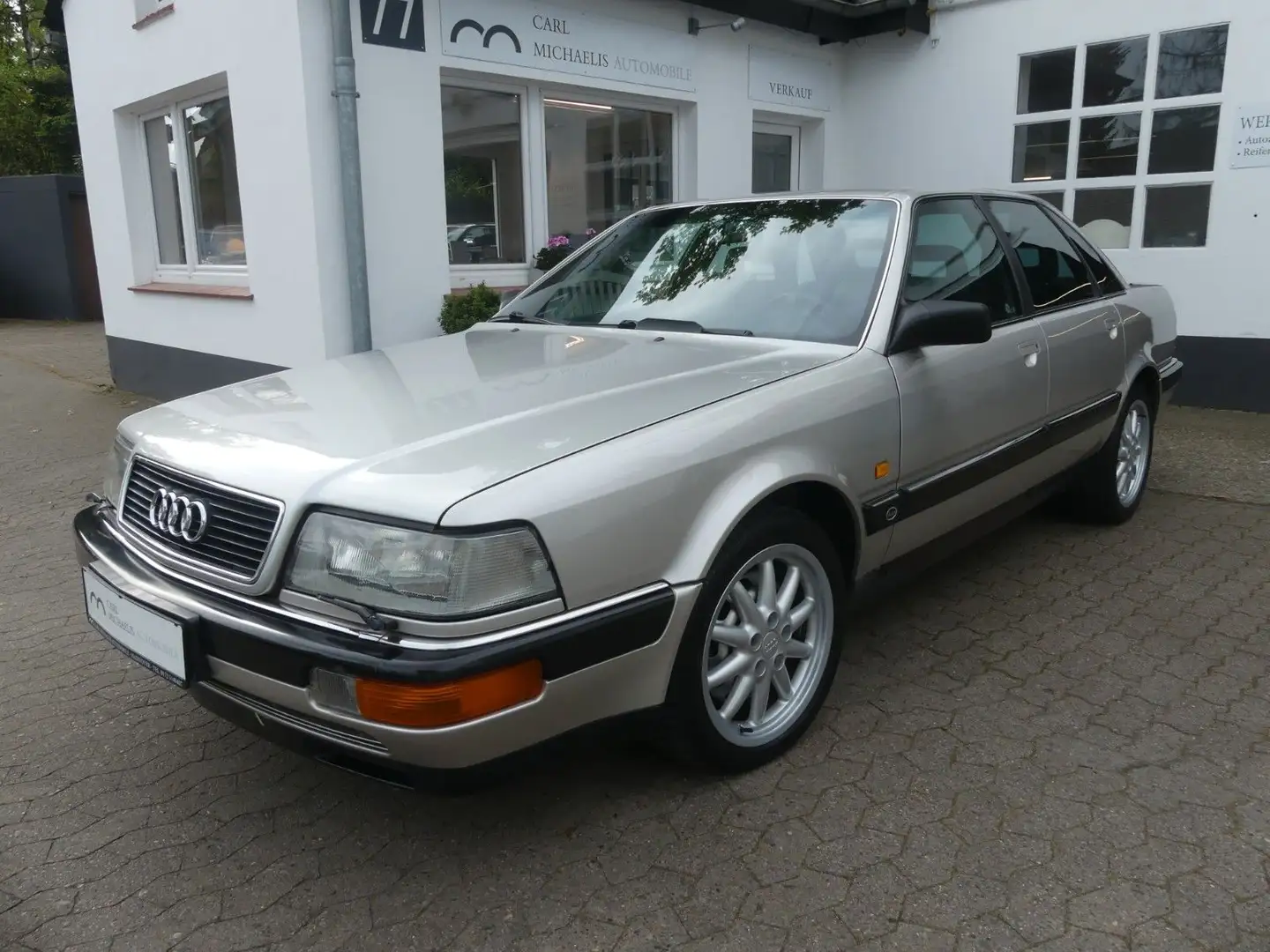 Audi V8 2. deutsche Hand, Bordmappe etc. Zilver - 1