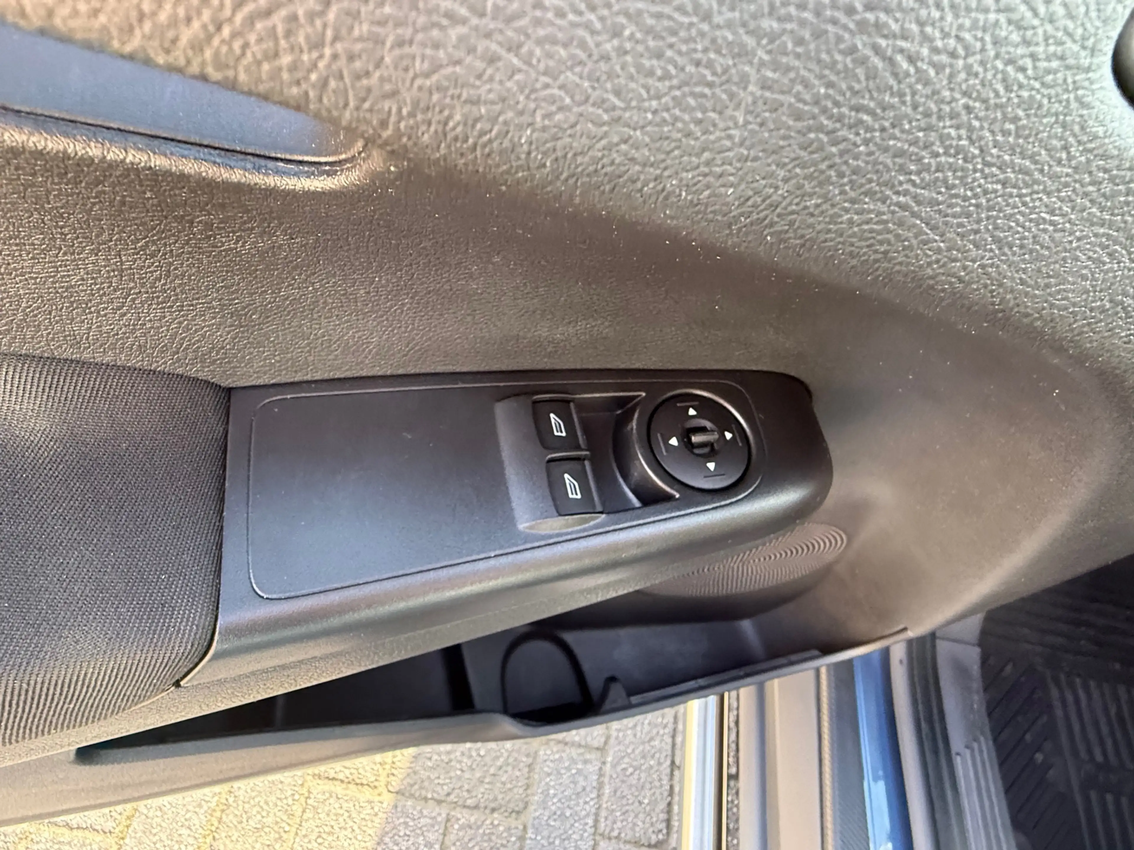 Ford Transit Courier 1.0 Limited EcoBoost S&S, Apple Carplay/Android,Na — photo 14