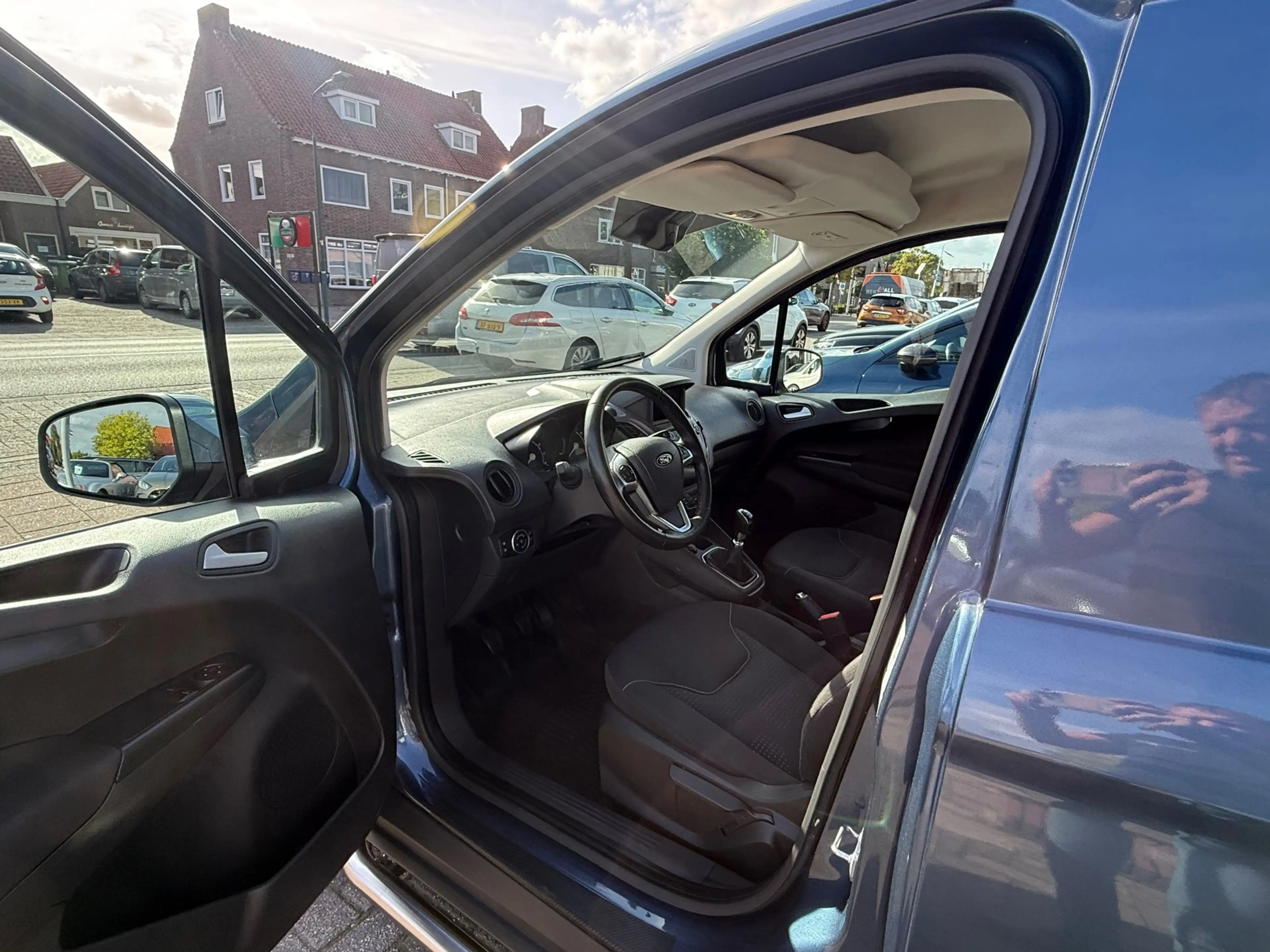 Ford Transit Courier 1.0 Limited EcoBoost S&S, Apple Carplay/Android,Na — photo 12