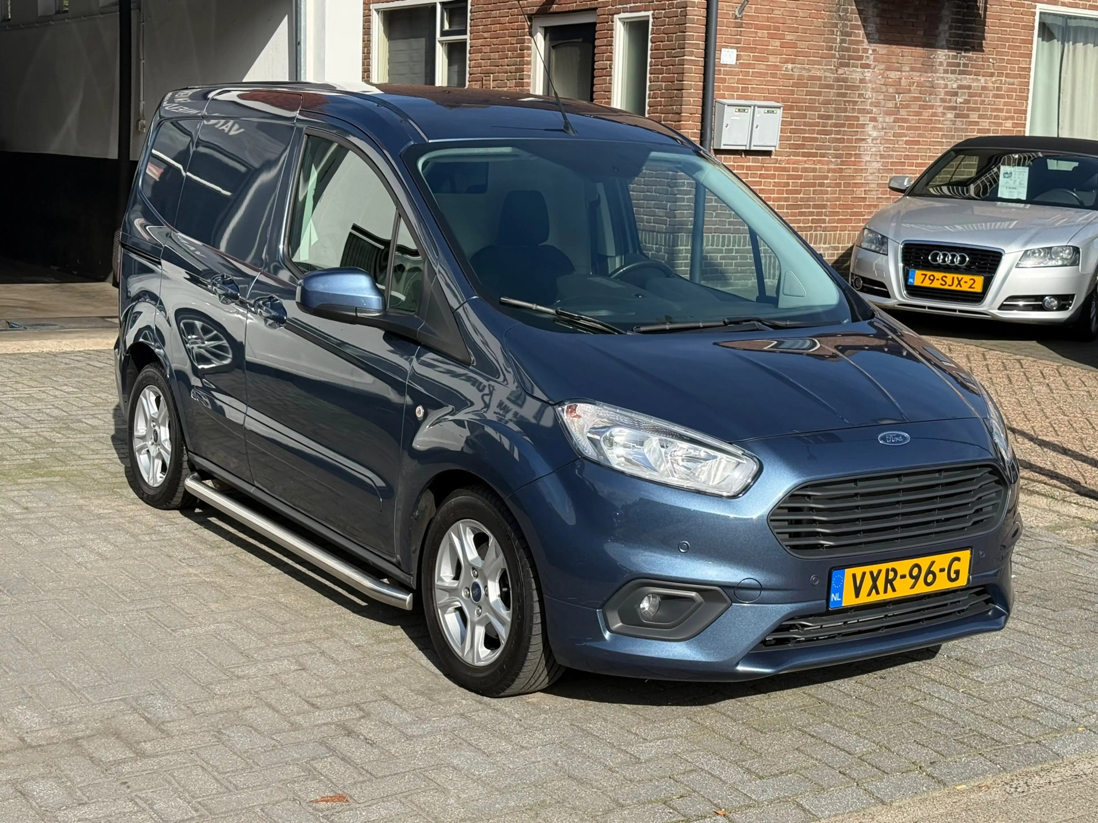 Ford Transit Courier 1.0 Limited EcoBoost S&S, Apple Carplay/Android,Na — photo 3