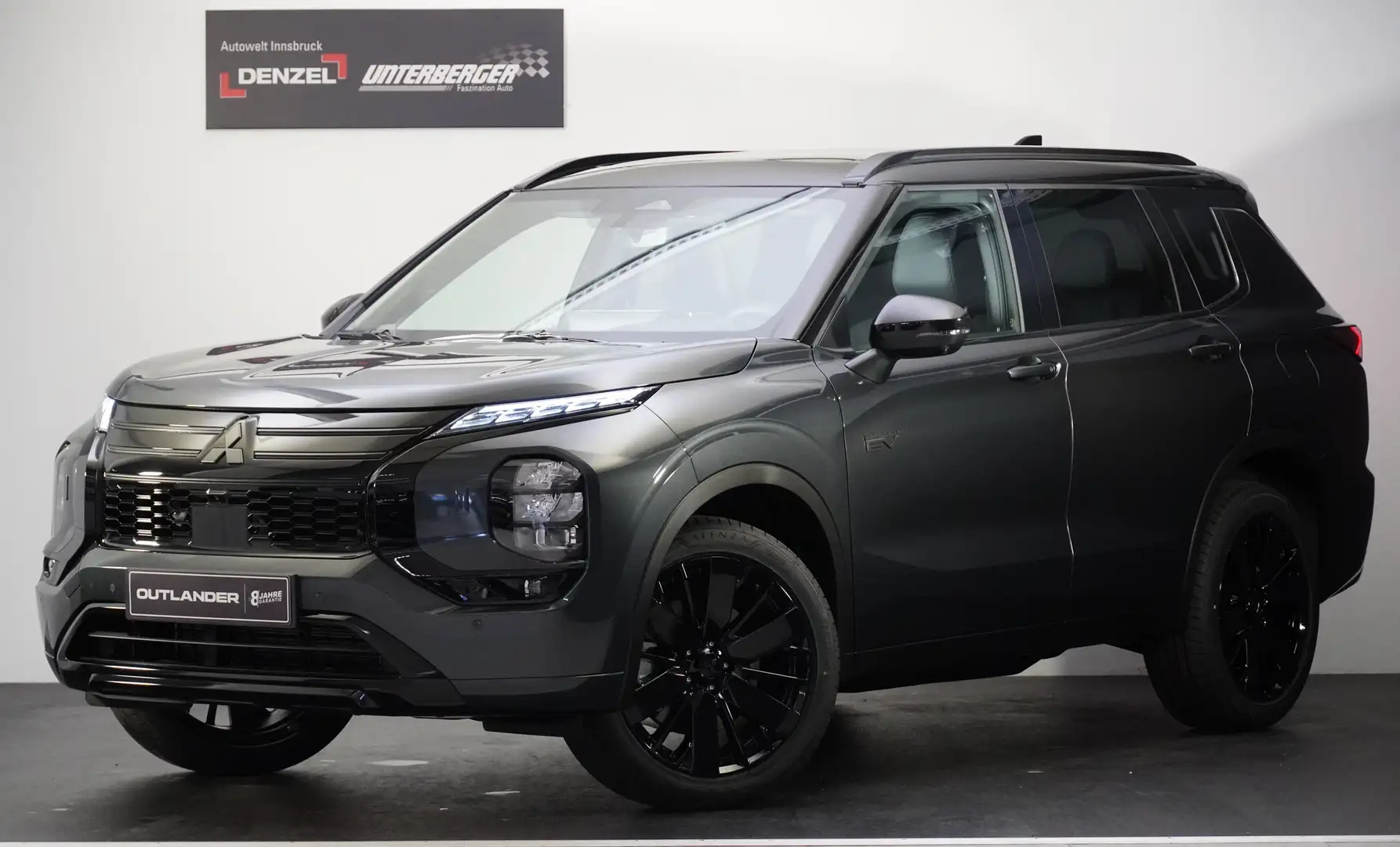 Mitsubishi Outlander Outlander PHEV 2,4 4WD Diam.Luxury Black Edt. Schwarz - 1
