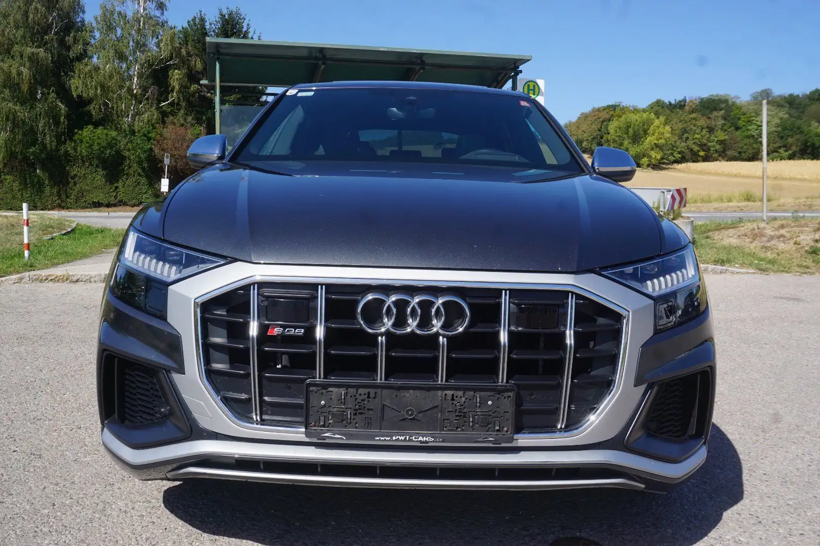 Audi SQ8 4.0 TFSI quattro OPF Grau - 1