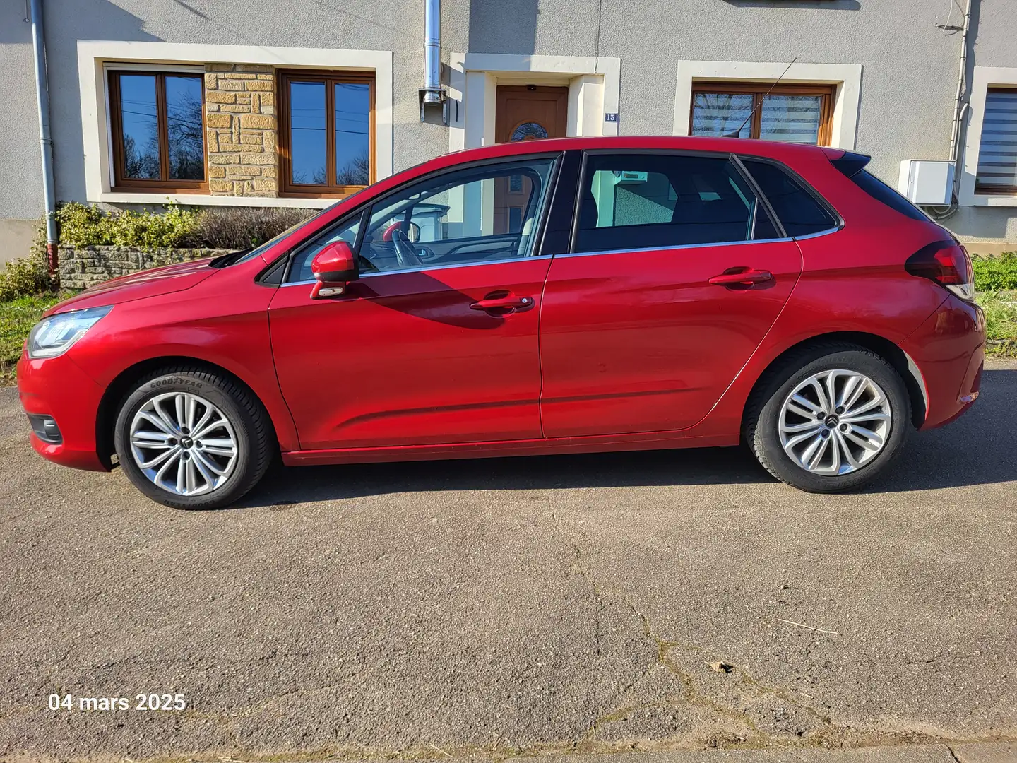 Citroen C4 C4 BlueHDi 120 S Rouge - 1