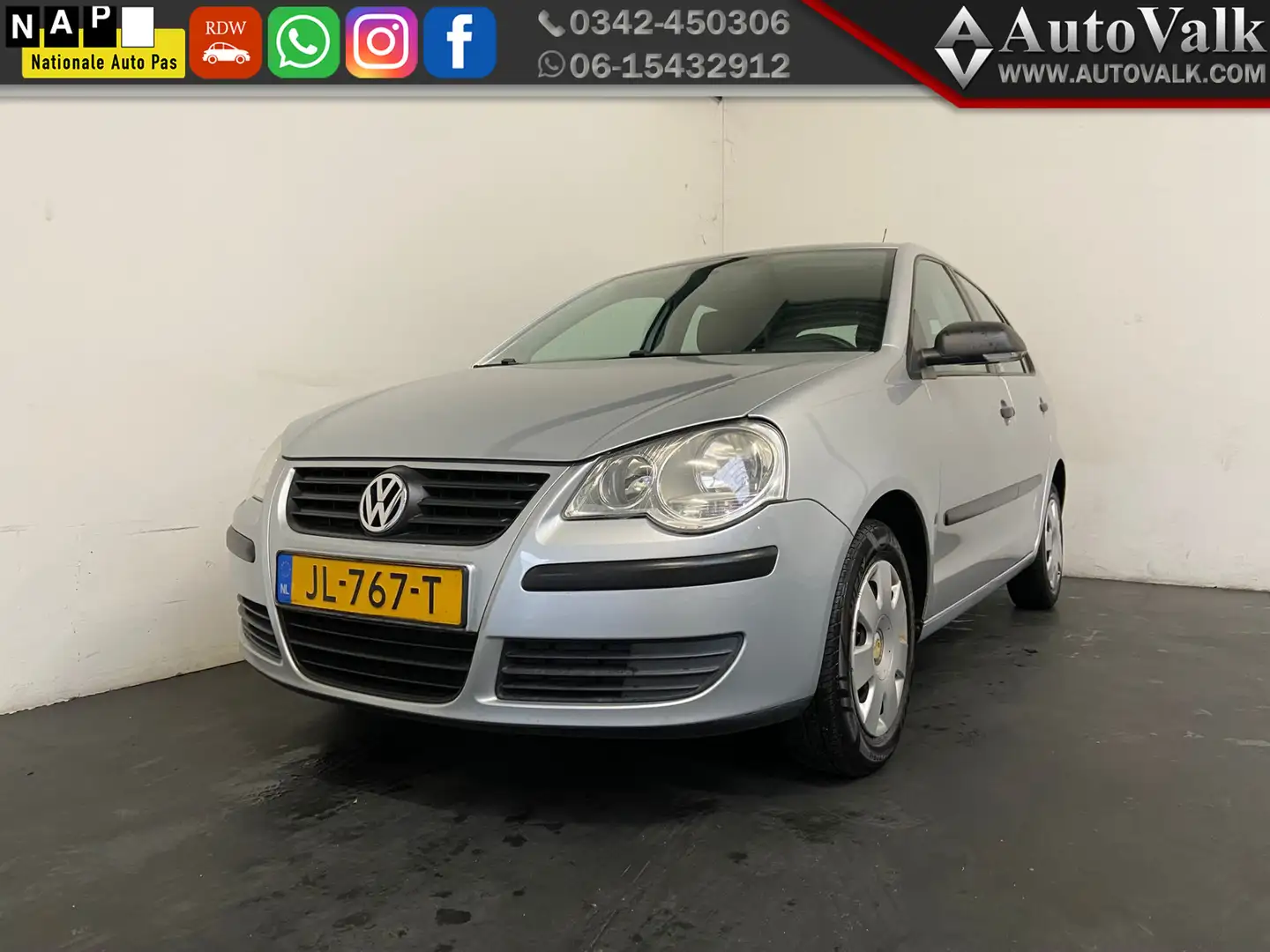 Volkswagen Polo 1.4-16V Sportline. Automaat! Pano! Grau - 1