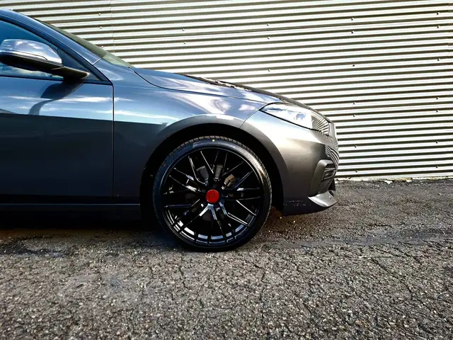BMW 2 Series view 5