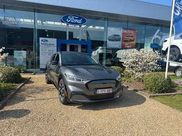 99 kWh AWD Premium Extended Range