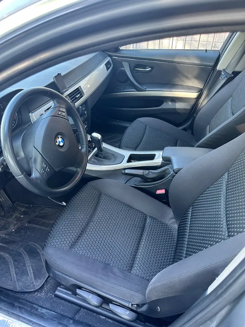 BMW 318 Serie 3 E91 Touring 318d Touring 2.0 143cv - 1