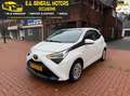 Toyota Aygo 1.0 VVT-i x-play | BTW Blanc - thumbnail 1