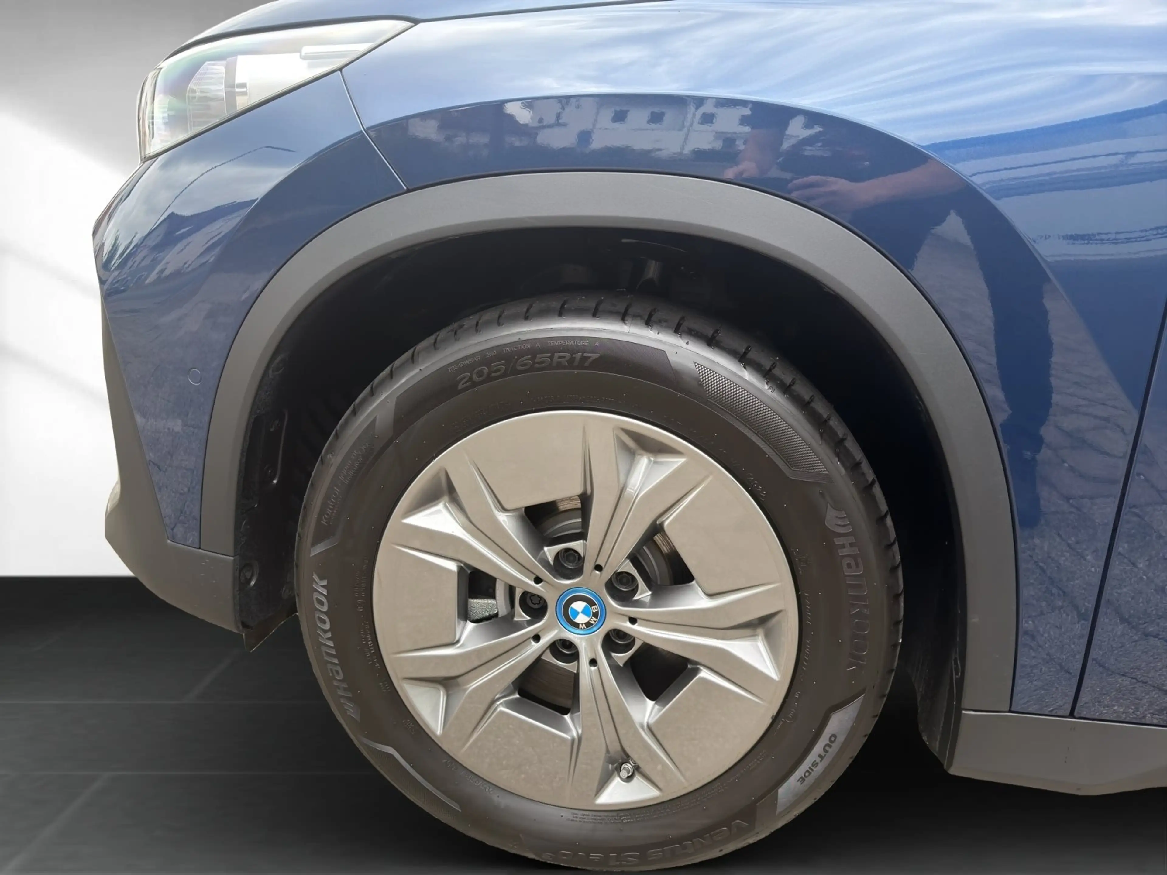 BMW iX1 xDrive30 RFK Sitzhzg Standhzg — photo 8