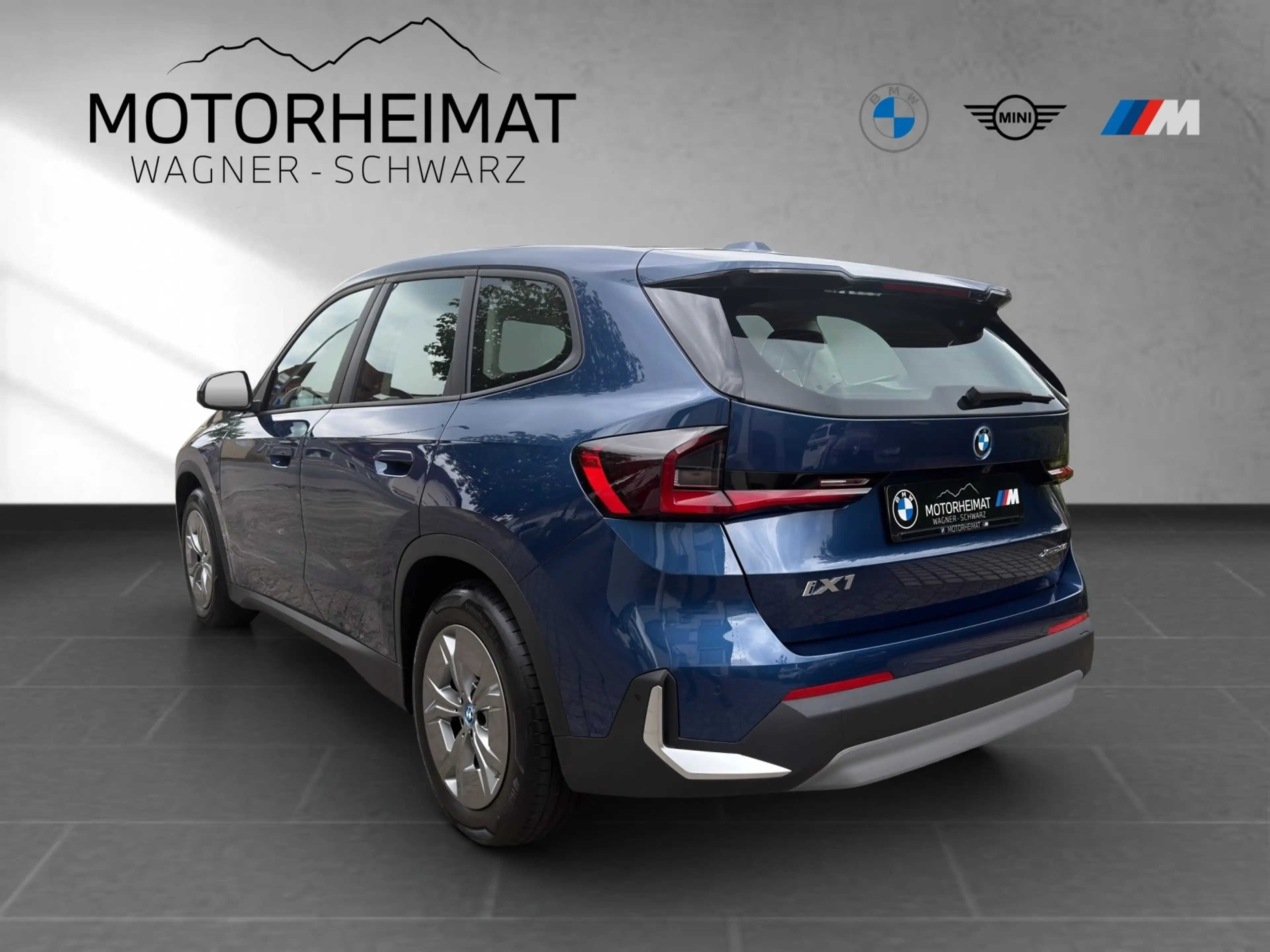 BMW iX1 xDrive30 RFK Sitzhzg Standhzg — photo 5