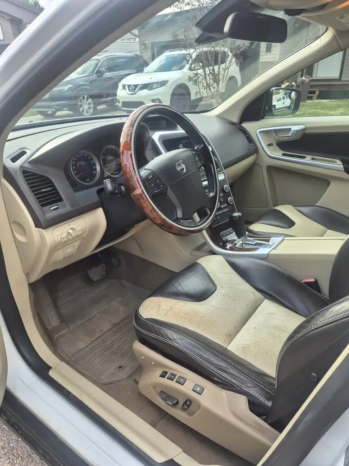 Volvo XC60 photo Volvo XC60