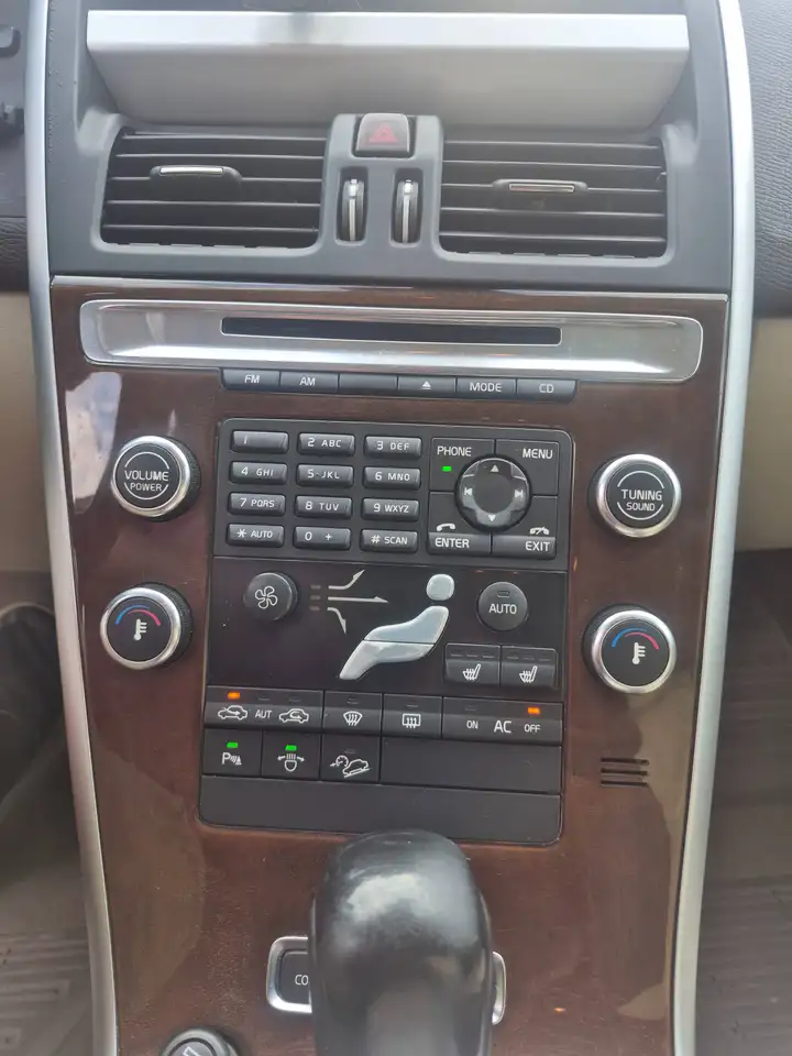Volvo XC60 photo Volvo XC60