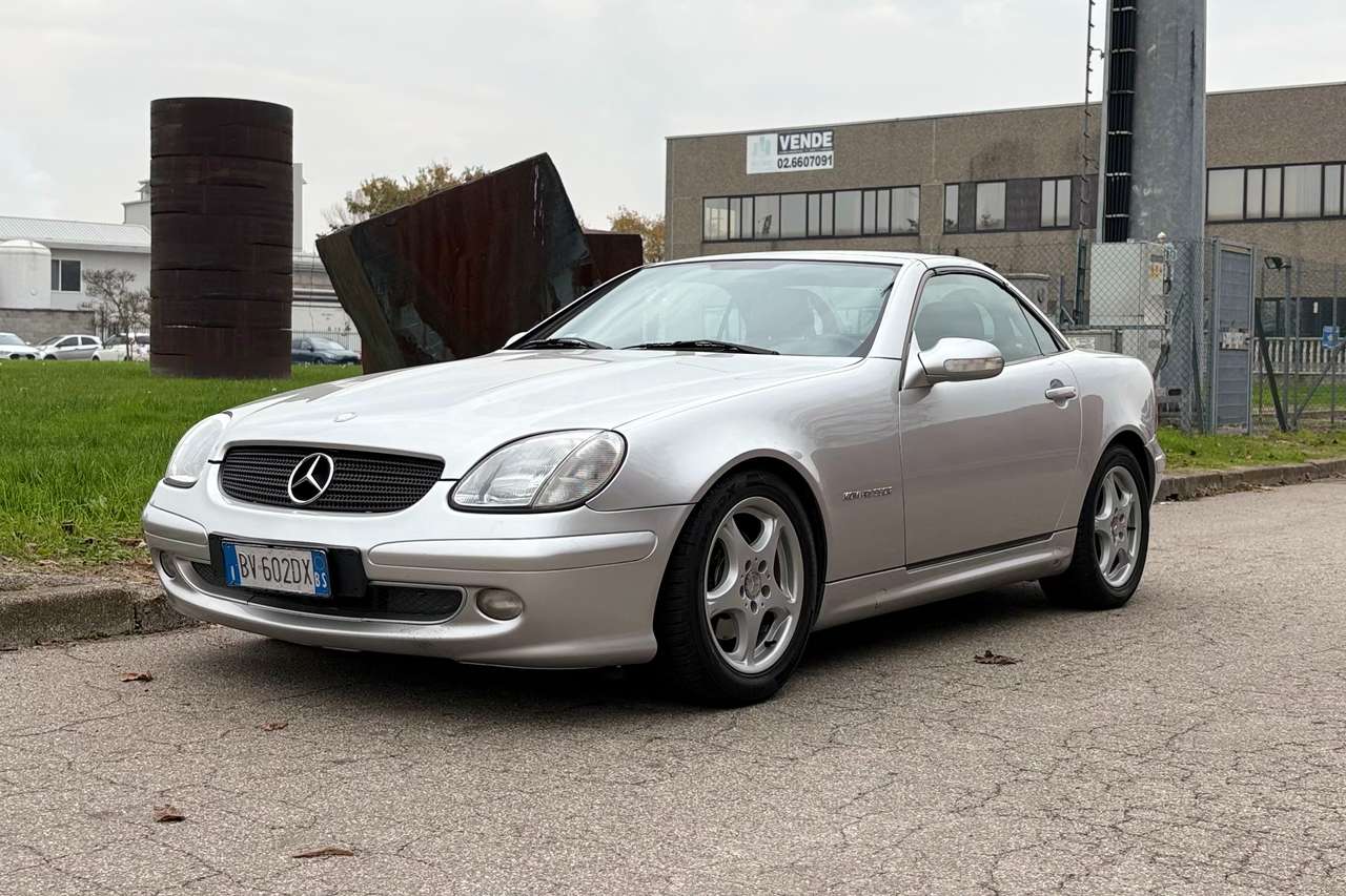 Mercedes-Benz SLK 230
