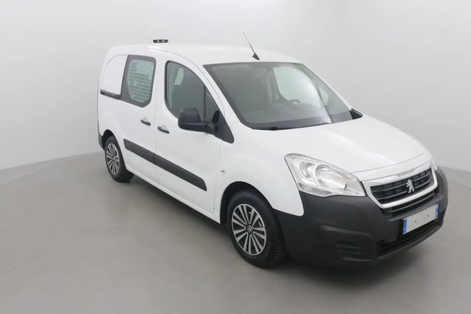 Peugeot Partner FOURGON STANDARD 1.6 BLUEHDI 100 PREMIUM Blanc - 1