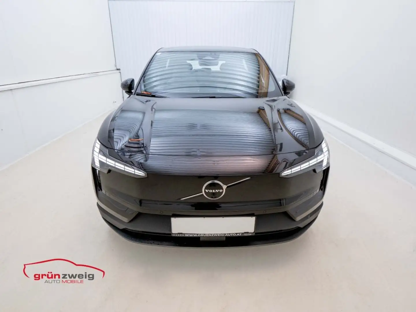 Volvo EX30 Plus, Twin Motor Performance, Vollelektrisch Чёрный - 2