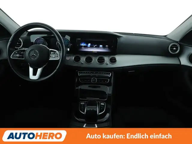 Mercedes-Benz E-Class view 12