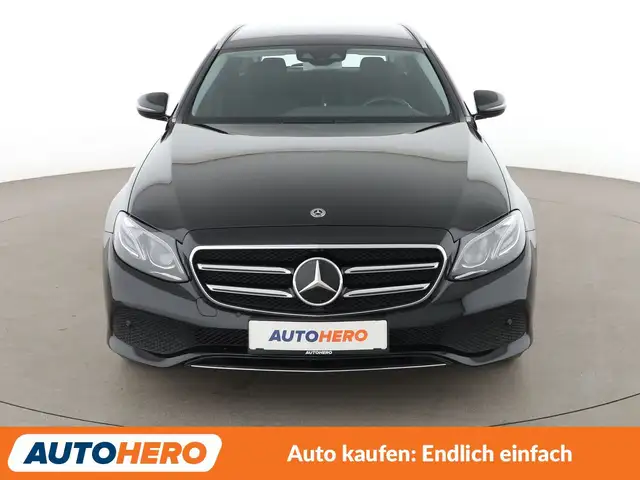 Mercedes-Benz E-Class view 9