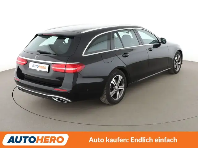 Mercedes-Benz E-Class view 6