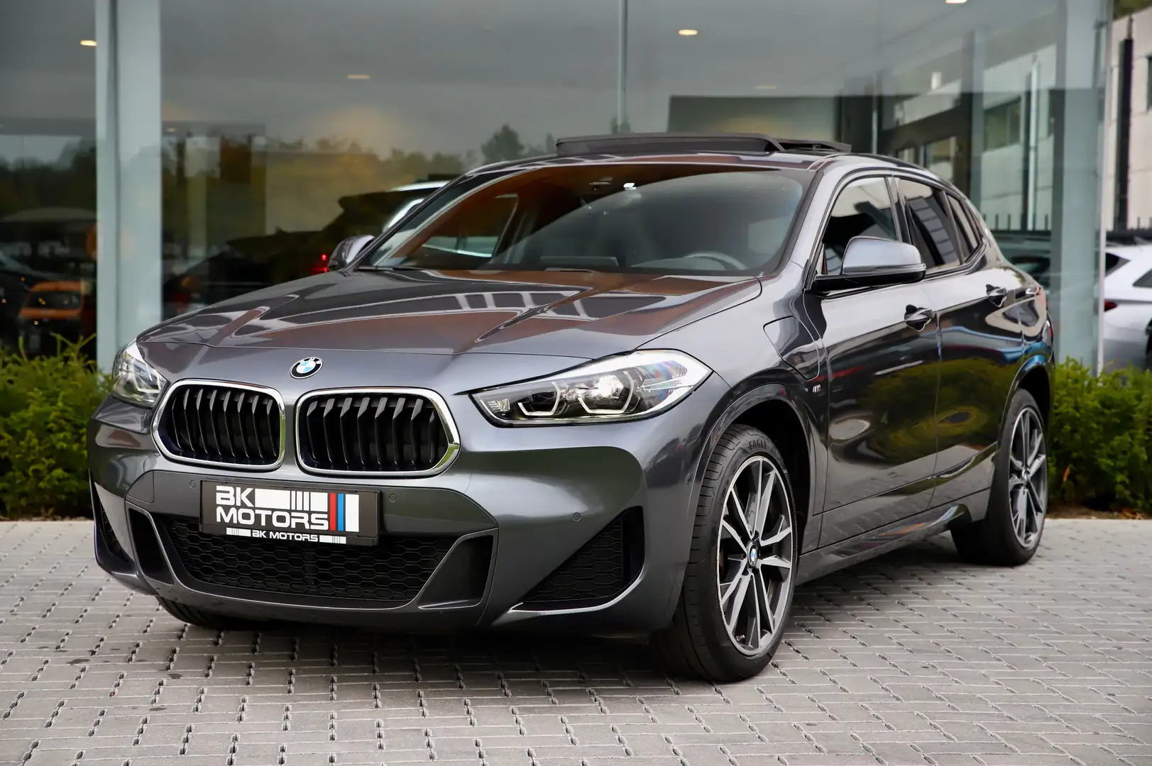 BMW X2 xDrive25e M-Pack -PANO-H&K-CAMERA-HUD-CARPLAY-FULL Gris - 2