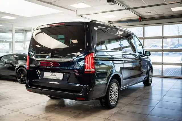 Mercedes-Benz V-Class view 7