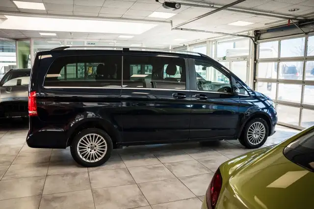 Mercedes-Benz V-Class view 8