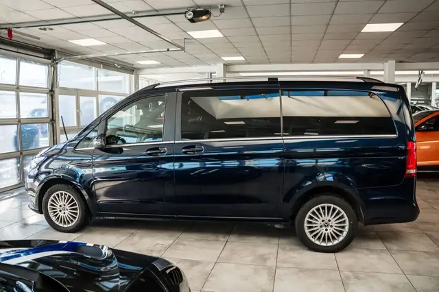 Mercedes-Benz V-Class view 4
