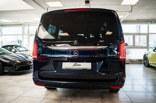 Mercedes-Benz V-Class view 6