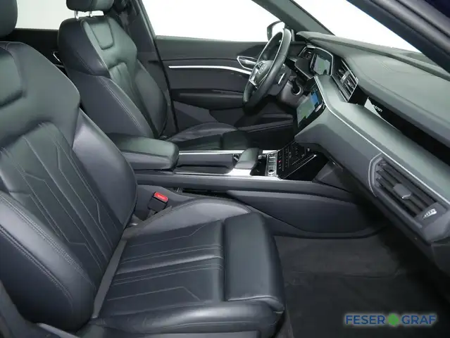 Audi E-Tron view 6