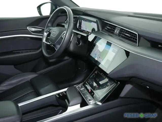 Audi E-Tron view 5