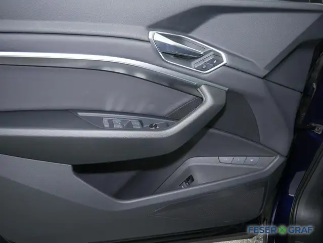 Audi E-Tron view 8