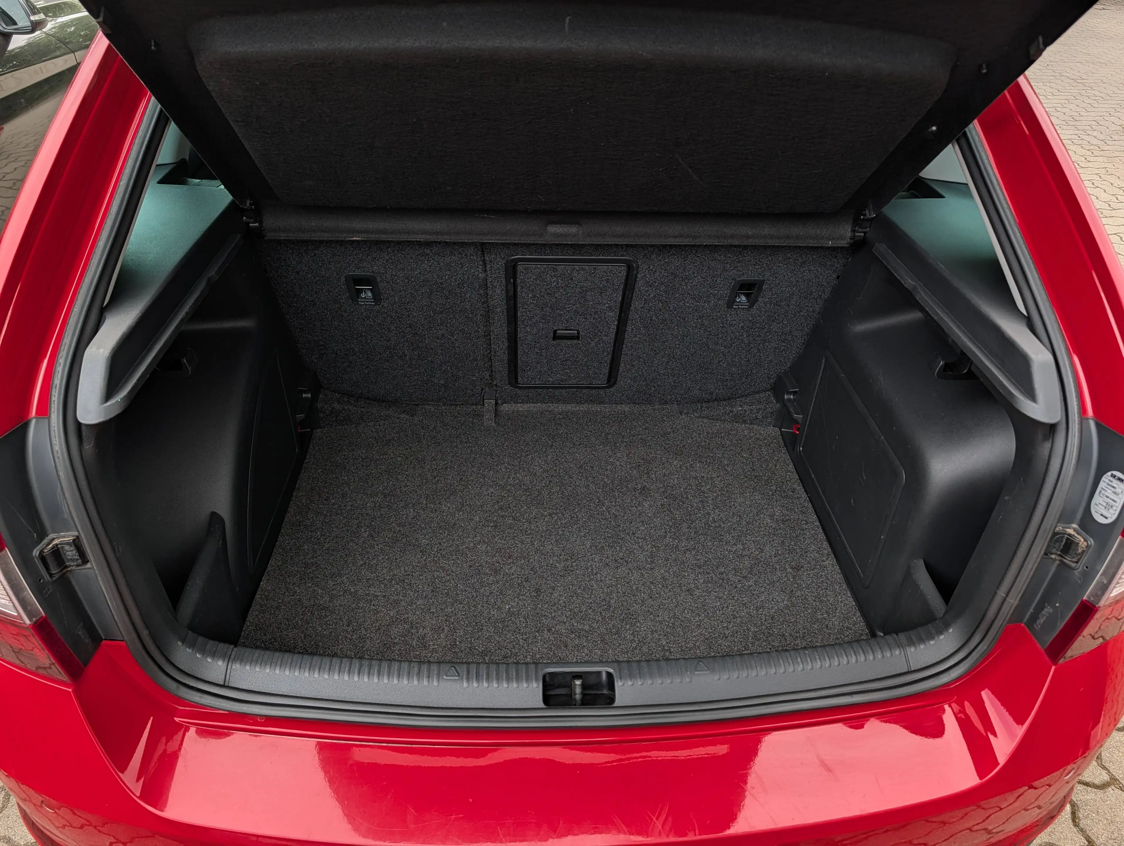 Skoda Rapid/Spaceback Elegance | Tempomat | Klimaautomatik | Leder-/Multifunktionslenkrad | Panoramadach — photo 11