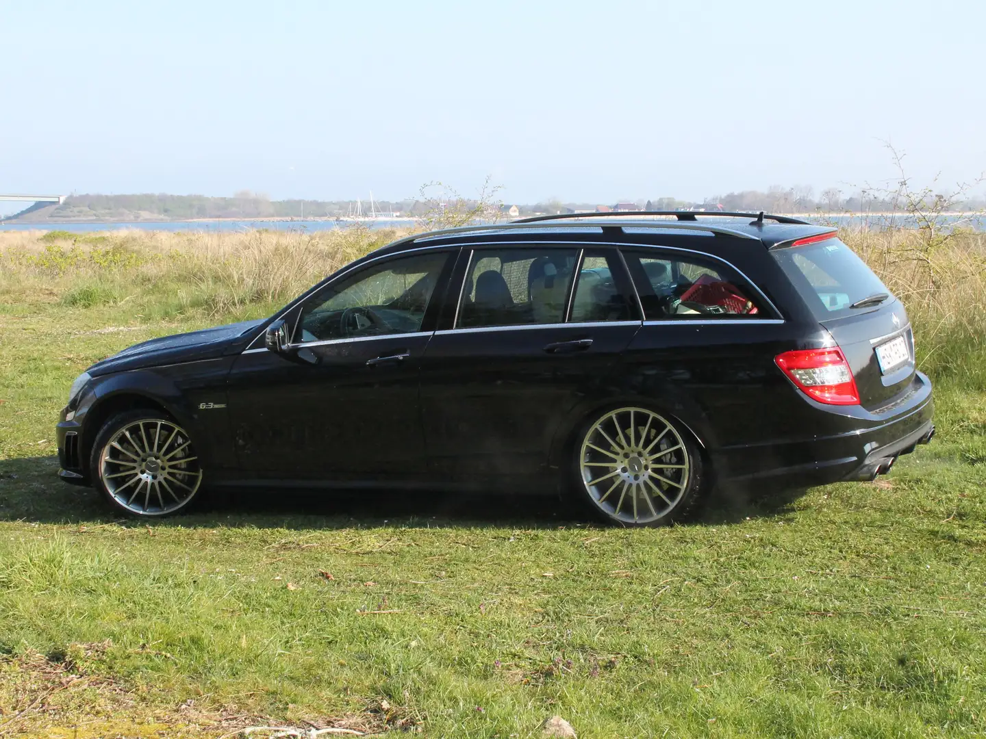 Mercedes-Benz C 63 AMG C-Klasse T-Modell T 7G-TRONIC Black - 1