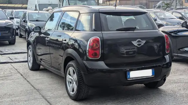 Mini Countryman view 6