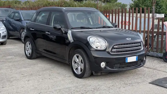 Mini Countryman view 3