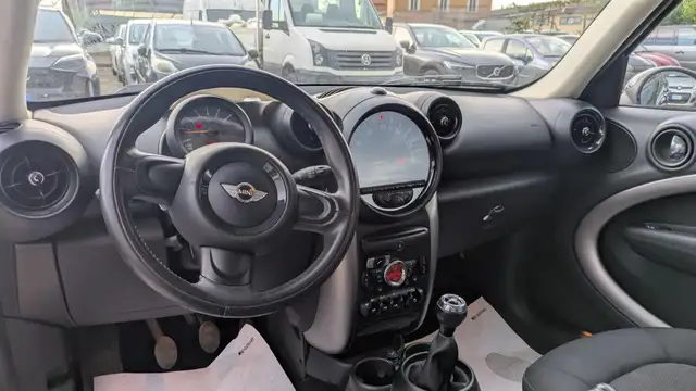 Mini Countryman view 7