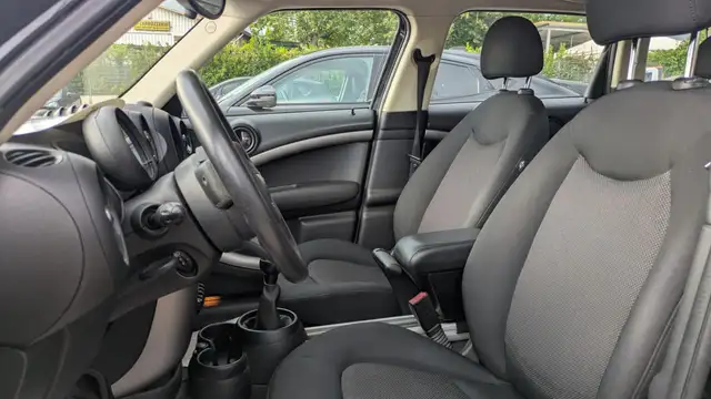 Mini Countryman view 11