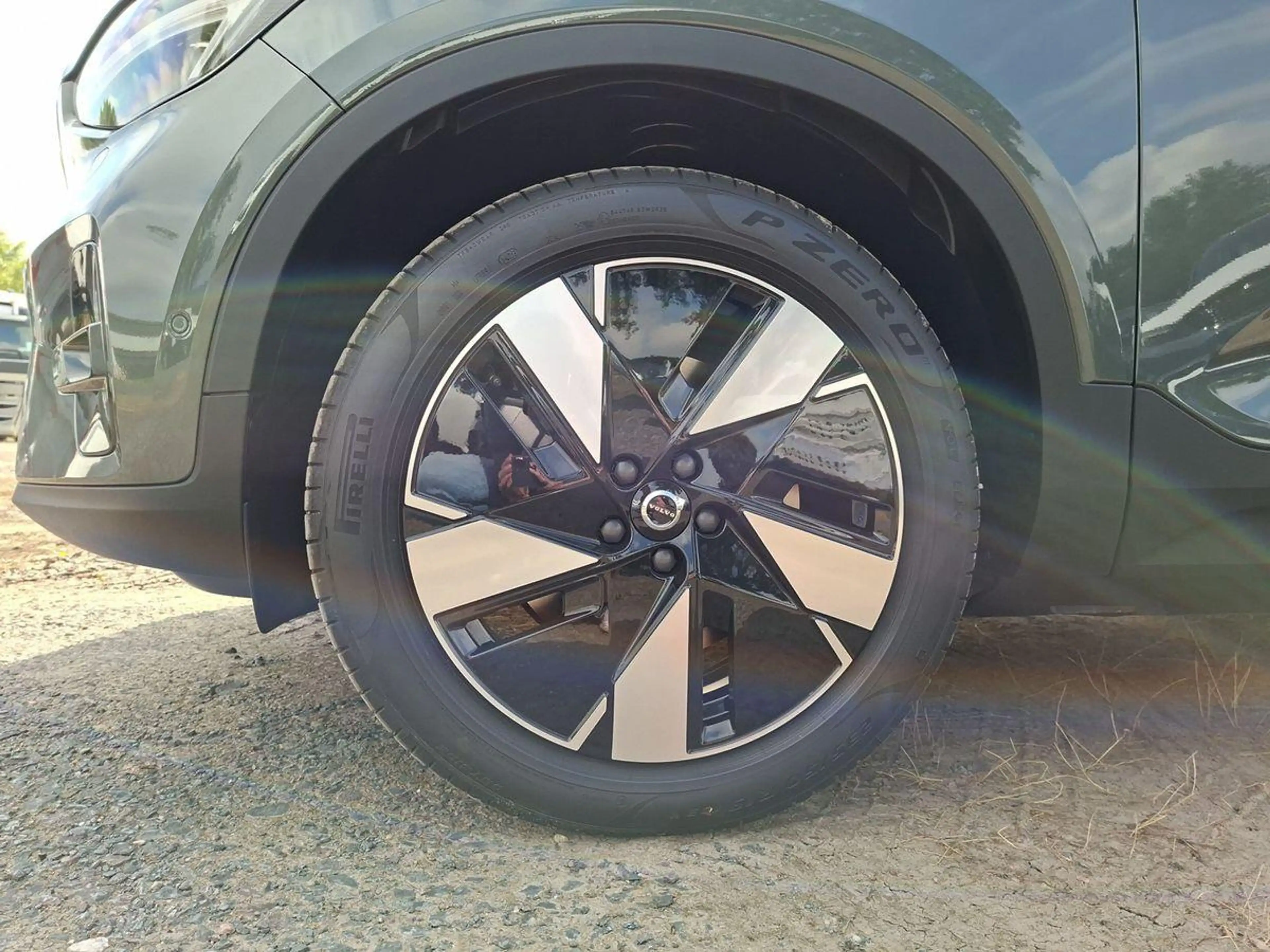 Volvo EX40 Single Motor Ext Range RWD Ultra Dark 19" 360° AHK — photo 9