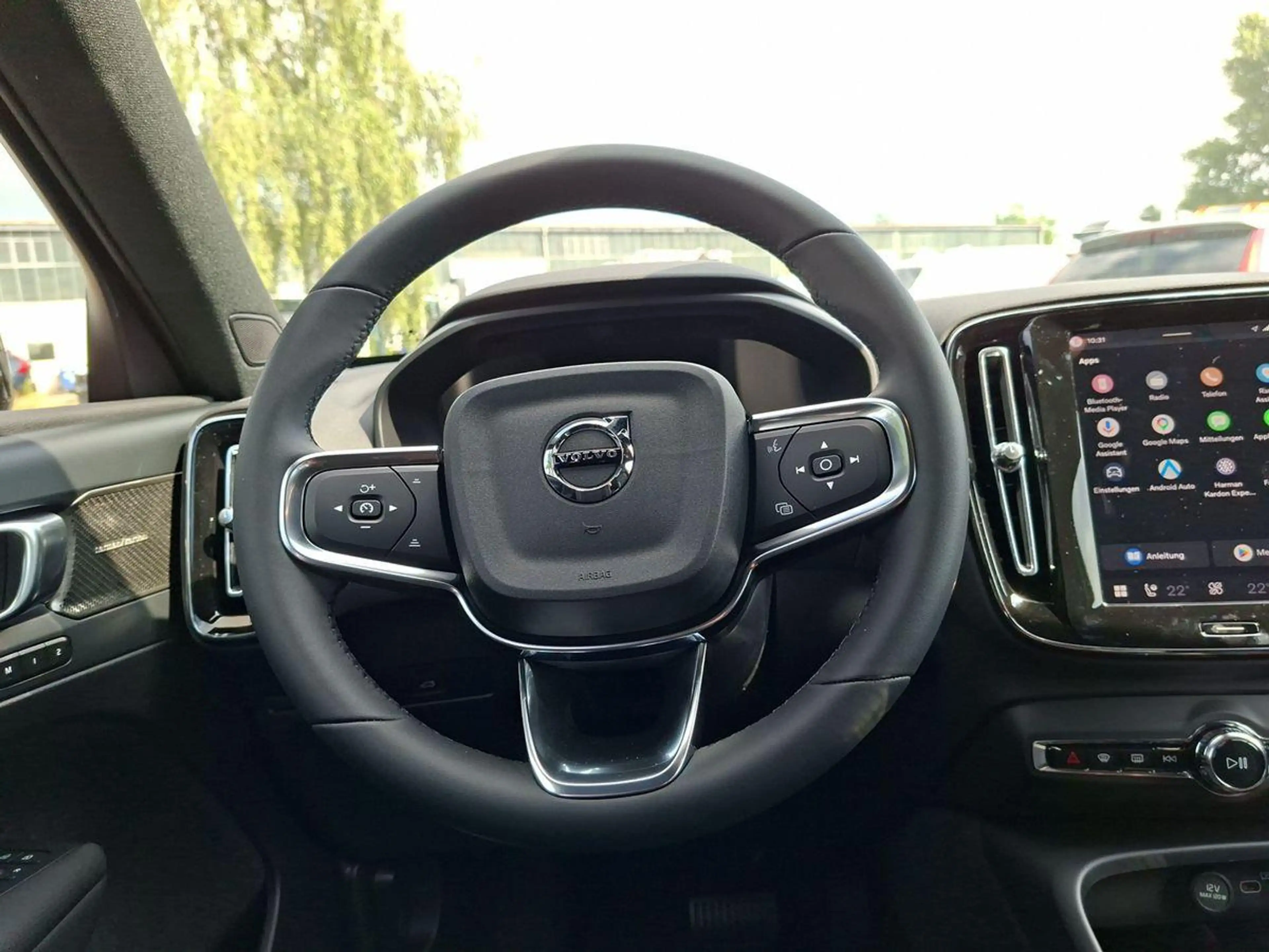 Volvo EX40 Single Motor Ext Range RWD Ultra Dark 19" 360° AHK — photo 11