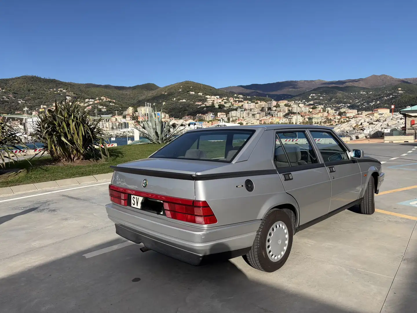 Alfa Romeo 75 1.6 ie cat. - 2