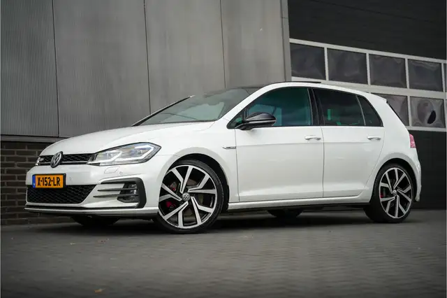 Volkswagen Golf GTD 7.5 2.0 TDI 184 pk /Automaat/ Pano-Dak/ Sport-Stoe