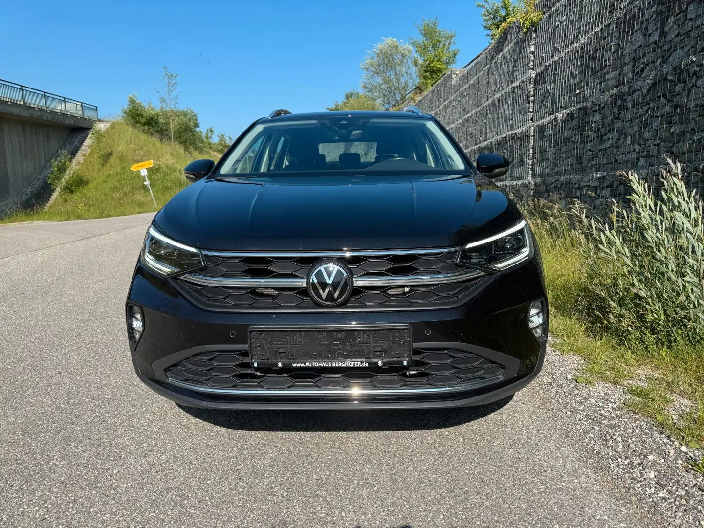 Volkswagen Taigo TSI DSG Style/LED/KAMERA Schwarz - 2