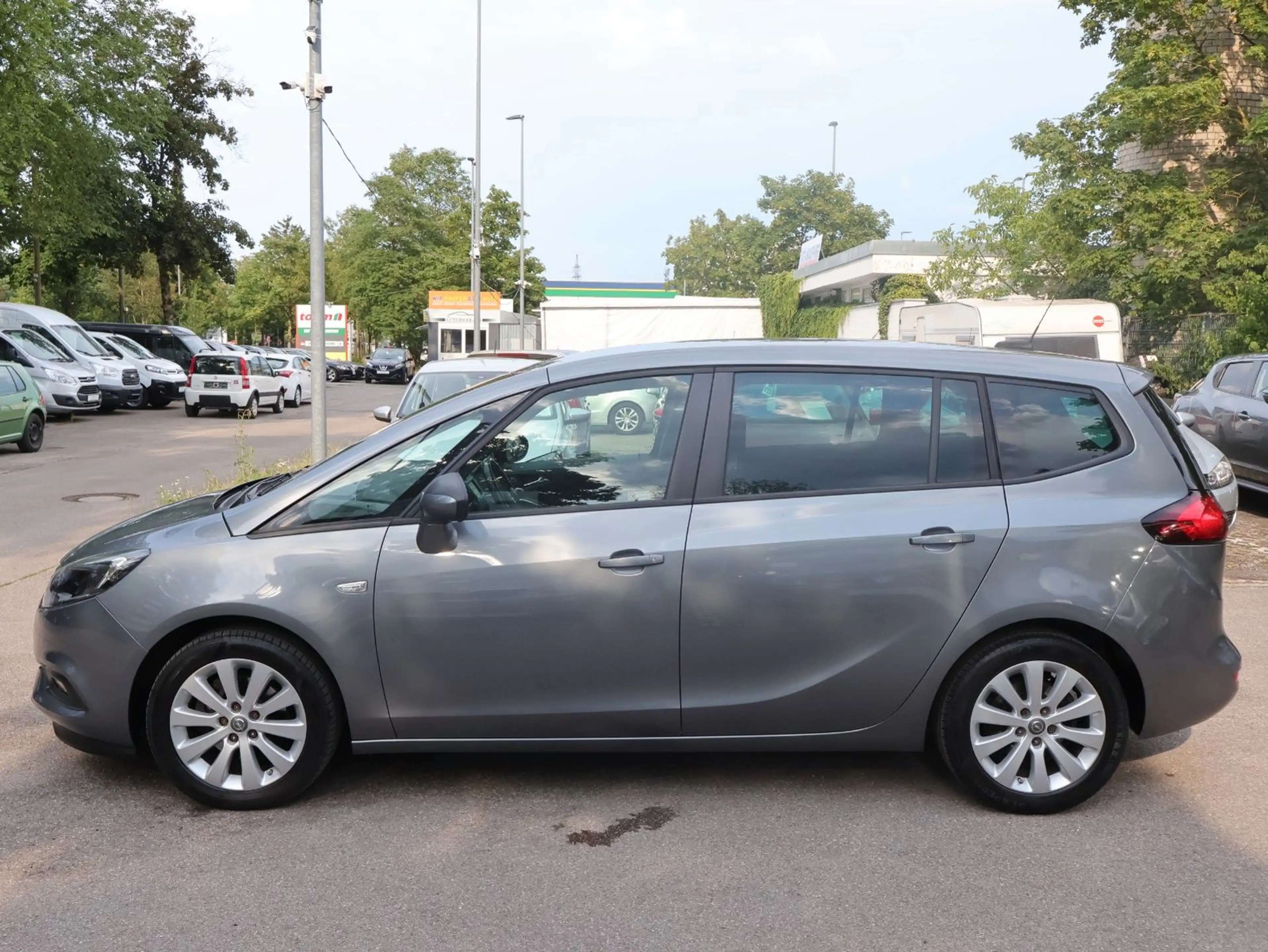 Opel Zafira C 1.6 CDTI Edition 7Sitze-Navi-LED-Kamera — photo 8