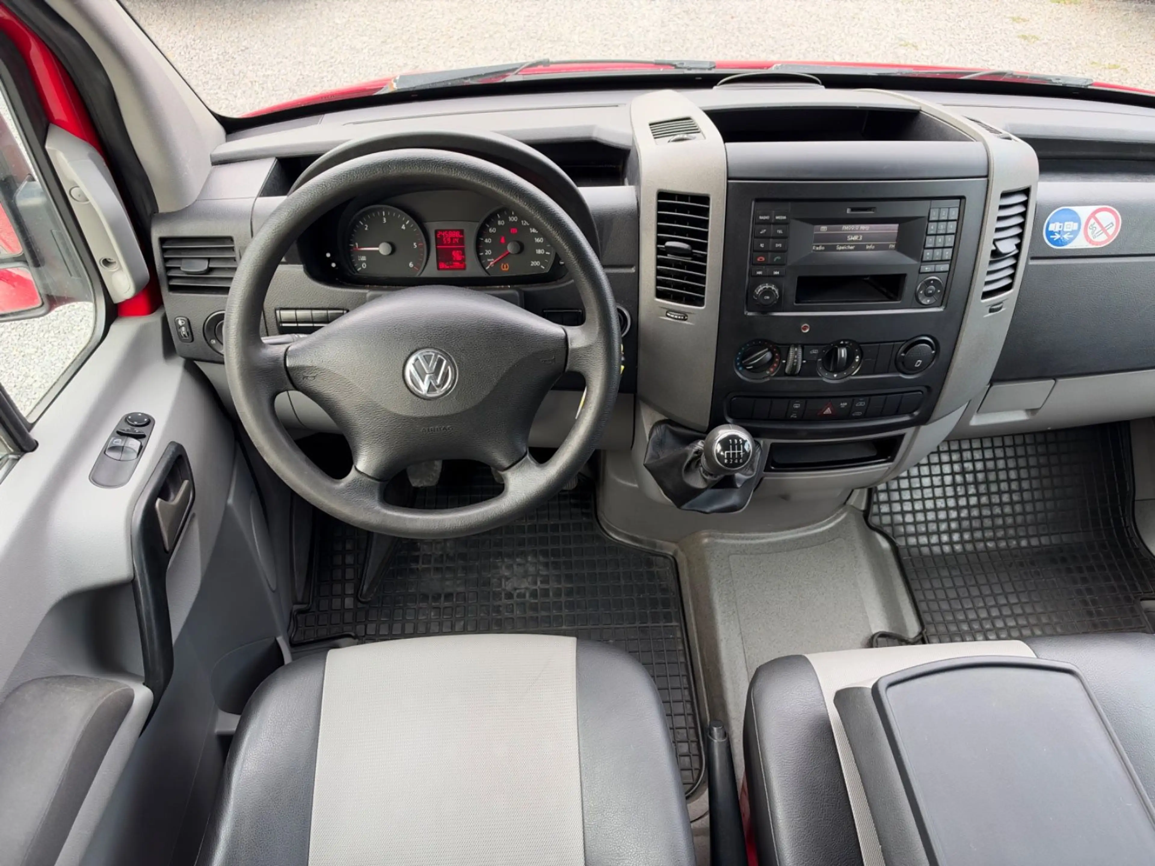 Volkswagen Crafter CRAFTER 2.0 TDI PDC STANDH 9-SITZER 1HAND 163-PS — photo 3